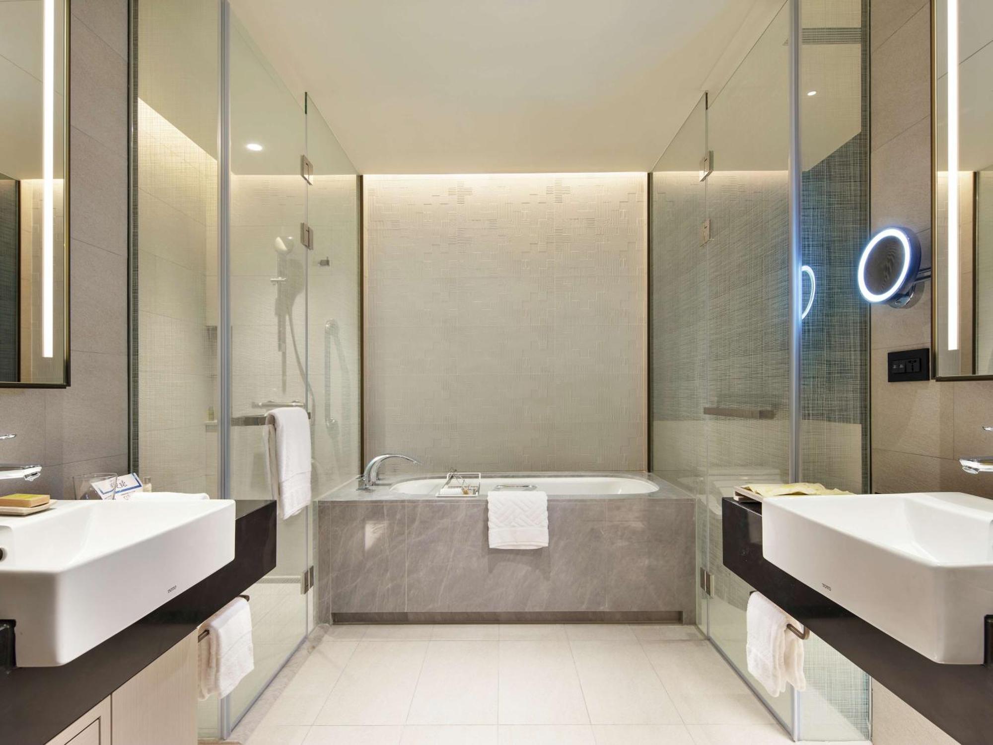Hilton Taipei Sinban Otel New Taipei City Dış mekan fotoğraf